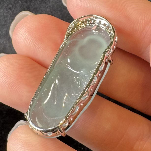 18K真鑽翡翠佛公吊墜DB3