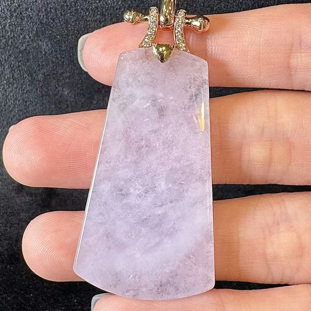 18K真鑽紫羅蘭平安無事牌吊墜 DB3