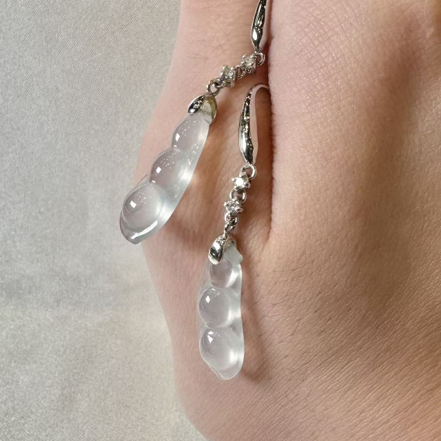 18K真鑽玻璃種福豆耳環 DB3