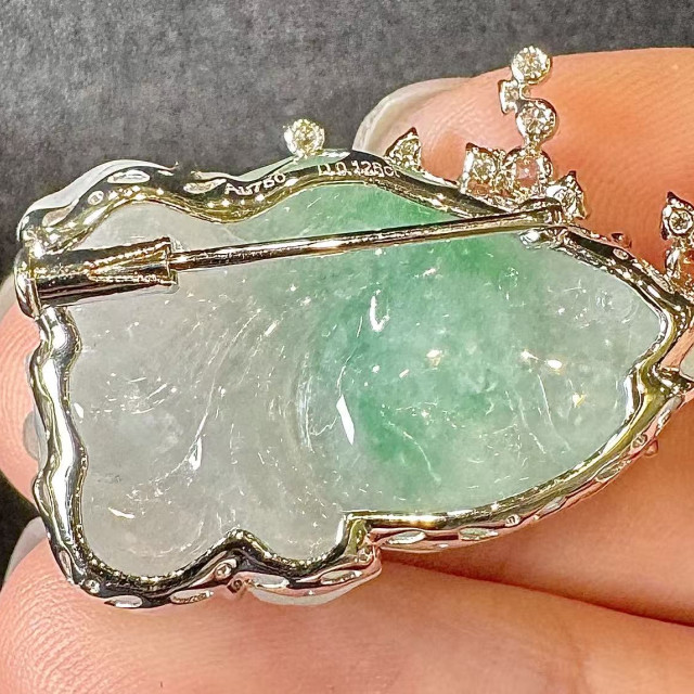 18K金翡翠年年有魚別針 DB3