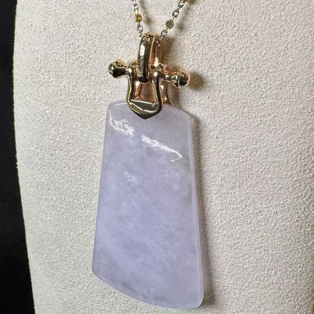 18K真鑽紫羅蘭平安無事牌吊墜 DB3