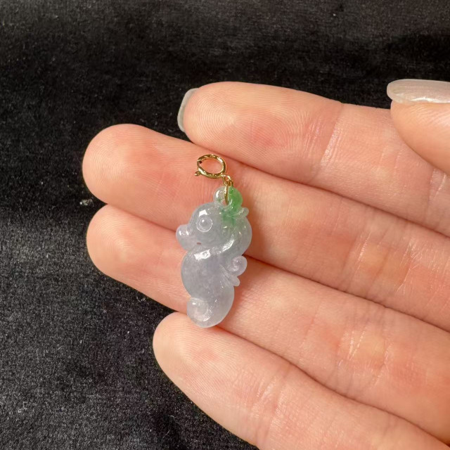 冰種春彩海馬小滴溜隨意扣18K金 DB5