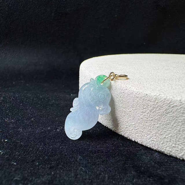 冰種春彩海馬小滴溜隨意扣18K金 DB5