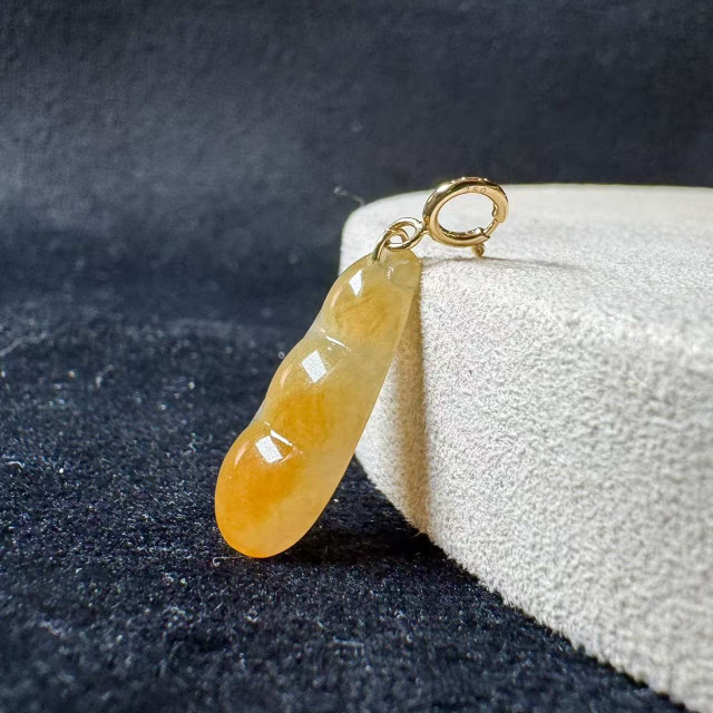 冰種黃翡豆莢小滴溜隨意扣18K金 DB5