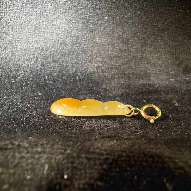 冰種黃翡豆莢小滴溜隨意扣18K金 DB5
