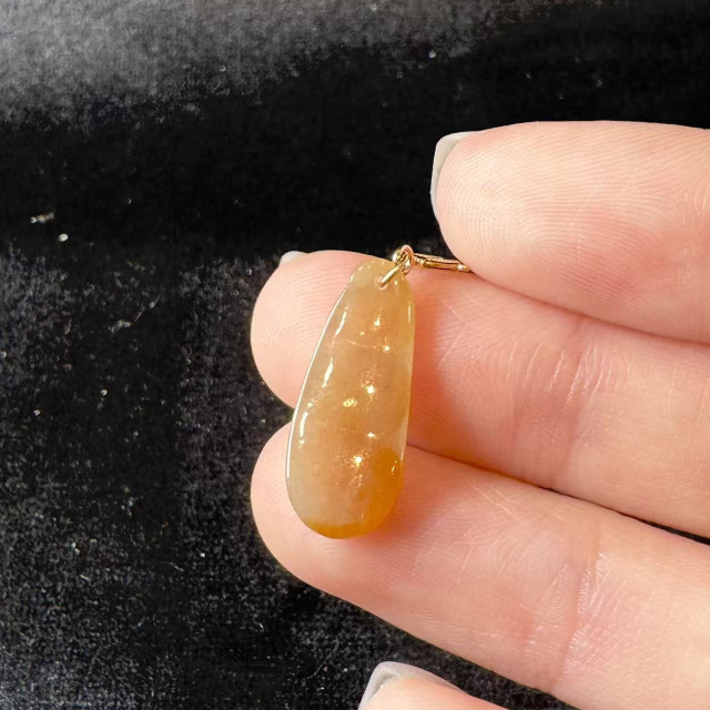 冰種黃翡豆莢小滴溜隨意扣18K金 DB5