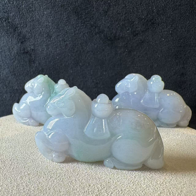 翡翠馬上有錢小擺件 DB4