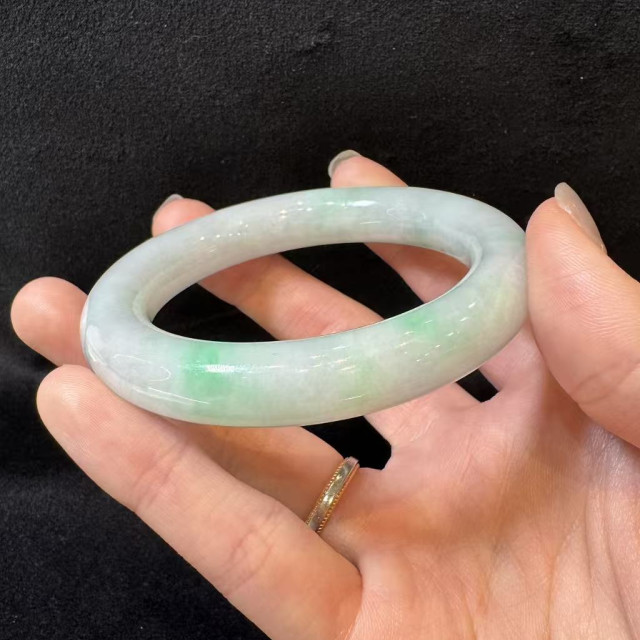 冰糯春彩圓骨翡翠手鐲 DB4