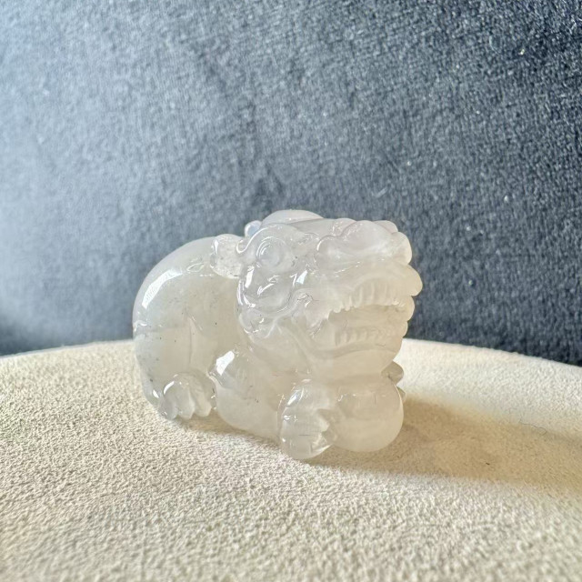 冰種貔貅擺件(帶小烏雞) DB4