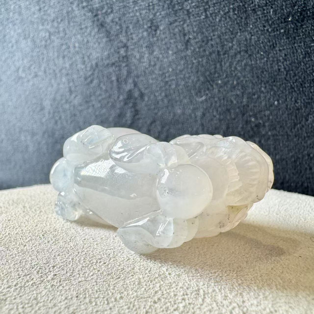 冰種貔貅擺件(帶小烏雞) DB4