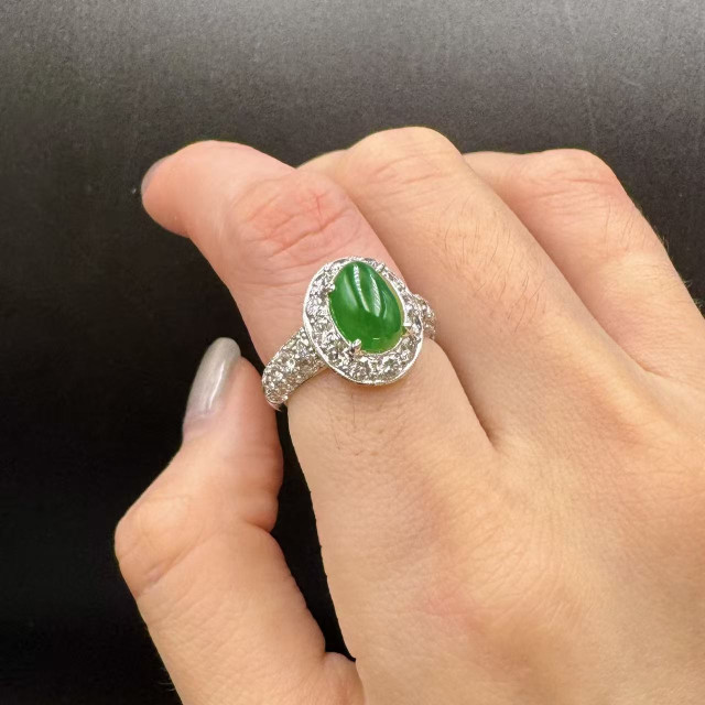 18K金真鑽冰種陽綠蛋面翡翠戒指DB5