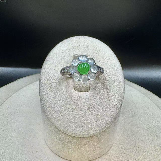 18K金真鑽玻璃種翡翠花形戒指DB5