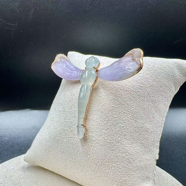 自然田園冰種綠紫翡翠蜻蜓18K金真鑽胸針DB5