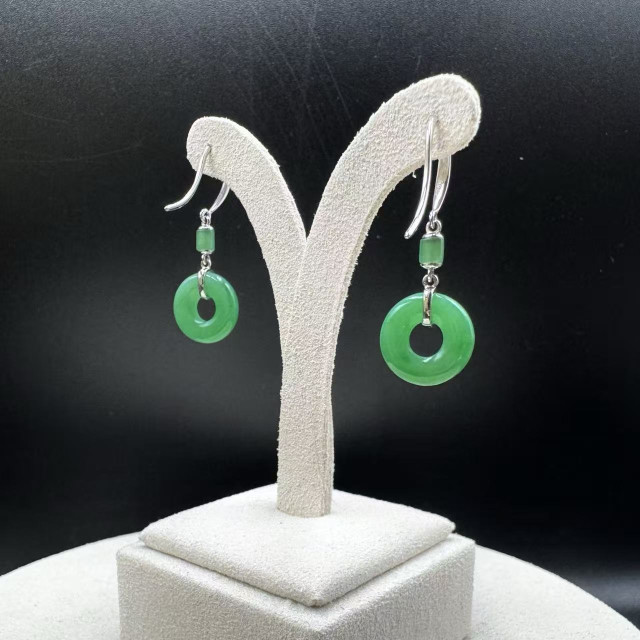 18K金真鑽陽綠翡翠平安扣耳環DB5