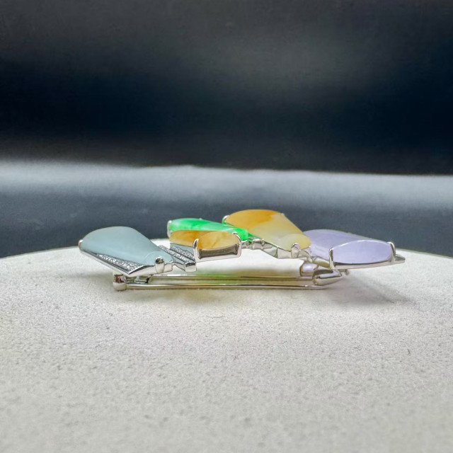 隨心所欲18K金真鑽幾何翡翠胸針DB5