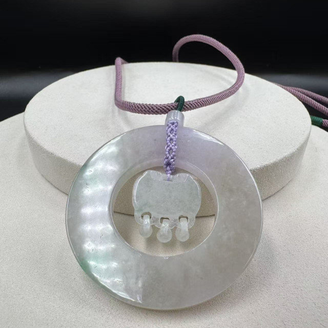 春彩鎖住平安造型吊墜DB7