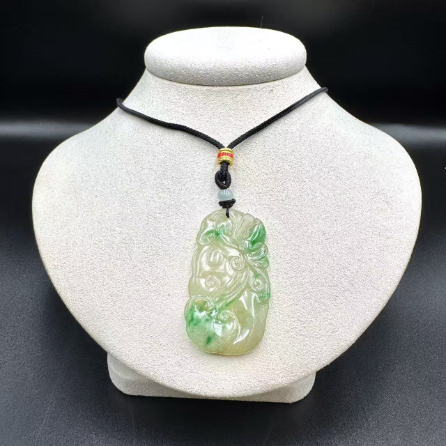 冰糯種如意造型吊墜DB7