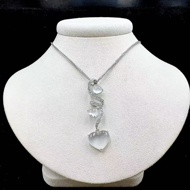 18K金真鑽玻璃種愛心造型墜飾M1