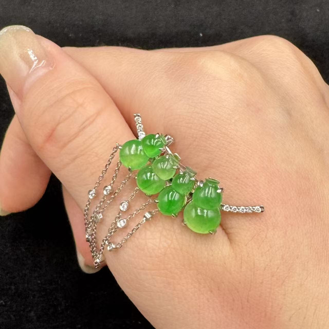 18K金真鑽木拿種AB款葫蘆耳環M1