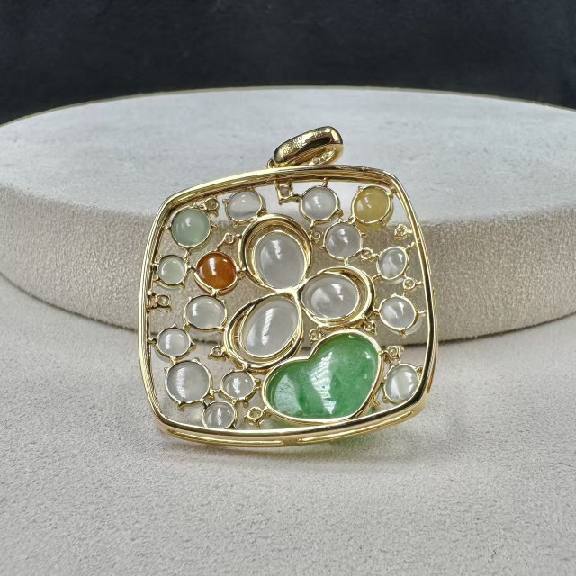 18K金真鑽驚喜藏寶造型吊墜FUB1