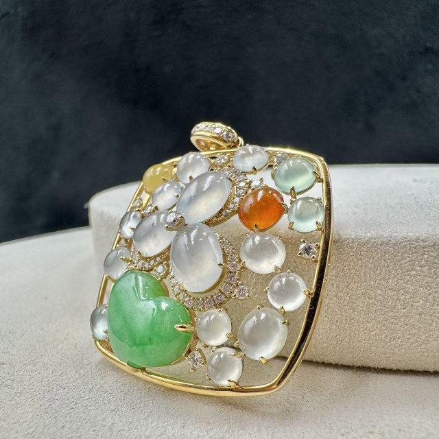 18K金真鑽驚喜藏寶造型吊墜FUB1