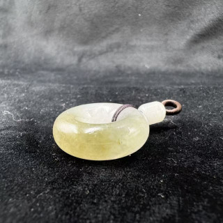 冰糯種黃翡平安扣綁繩項鍊FUB1