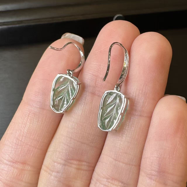 18K金冰種翡翠葉子造型耳環 DB
