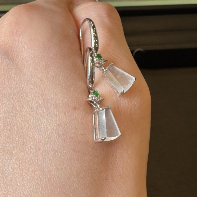 18K金玻璃種立體造型耳環 DB