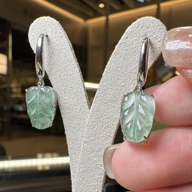 18K金冰種翡翠葉子造型耳環 DB