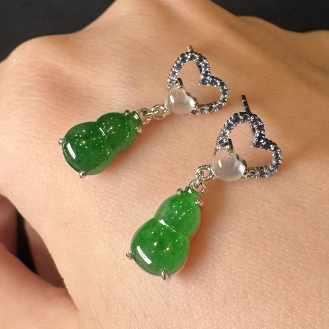 18K彩剛翡翠葫蘆造型耳環 DB2