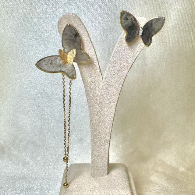 18K烏鷄種翡翠蝴蝶造型AB款耳環 DB2