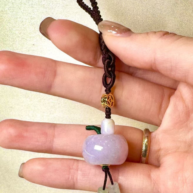 紫羅蘭翡翠平安果吊飾 DB2