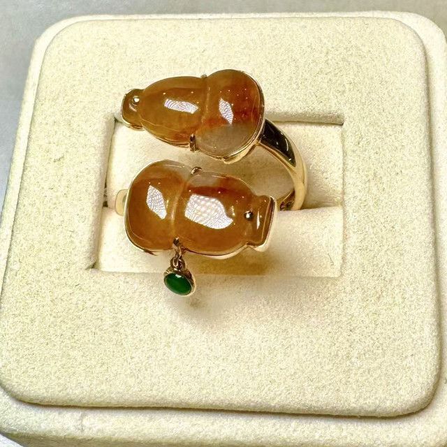 18K冰紅翡雙葫蘆戒指 DB2