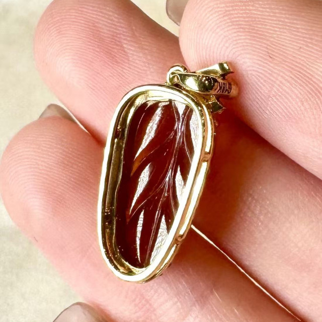 18K真鑽紅翡葉子墜飾 DB2