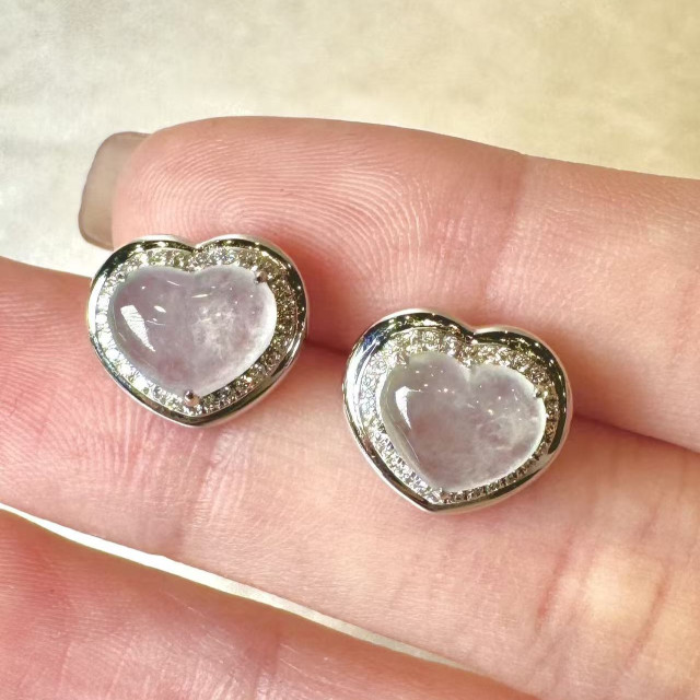 18K真鑽白冰心型耳環 DB2