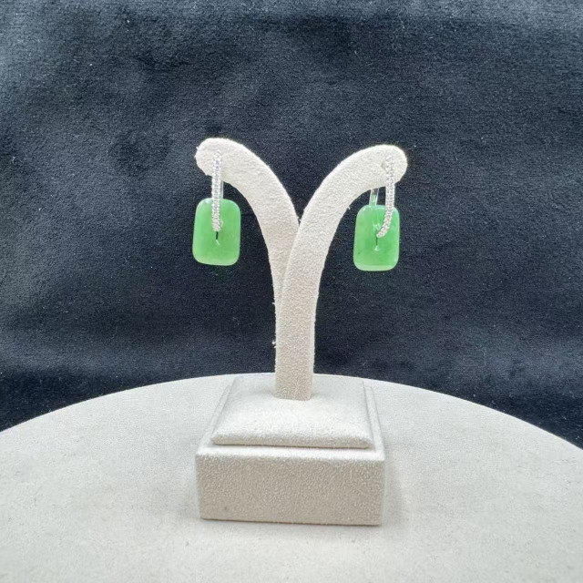 18K金真鑽冰糯種翠綠方糖耳環AP1