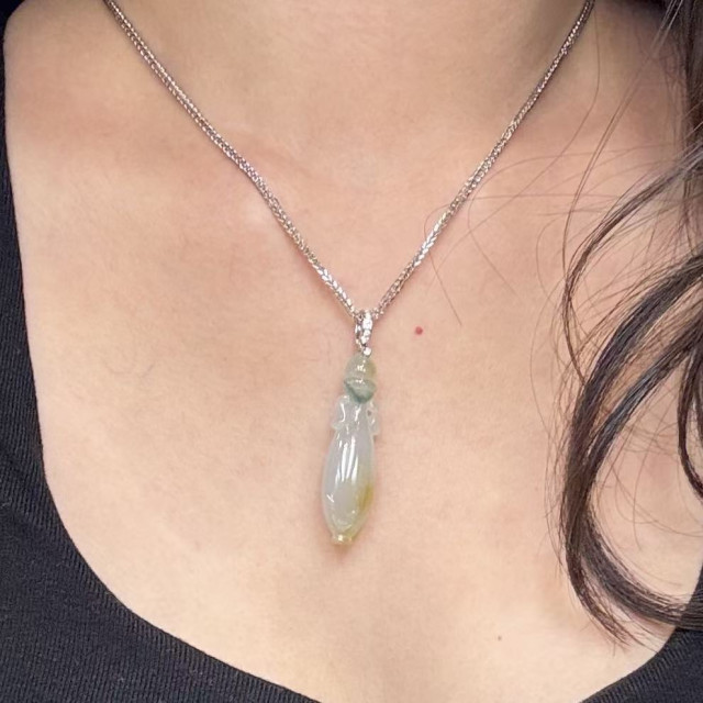 18K金真鑽冰種三彩水瓶吊墜AP1