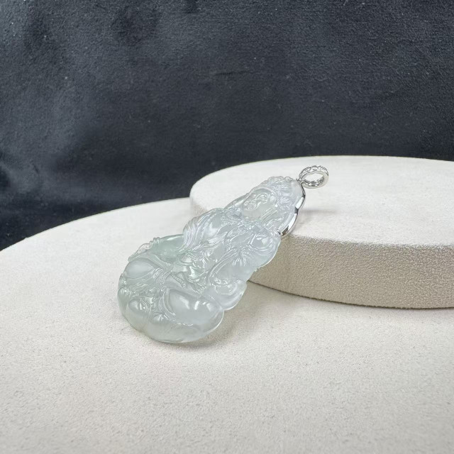 18K金真鑽冰玻種白翡渡母吊墜AP1