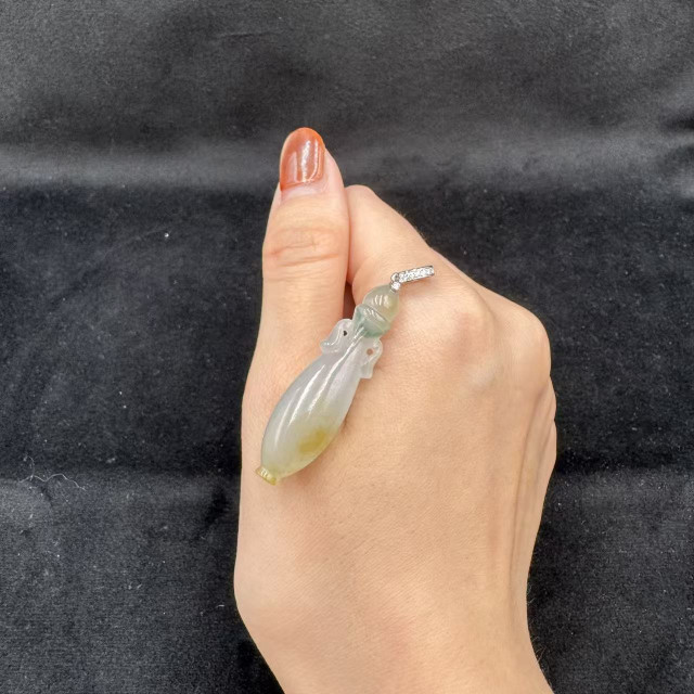 18K金真鑽冰種三彩水瓶吊墜AP1