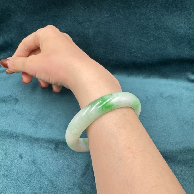 白底青翡翠平安鐲 AP1