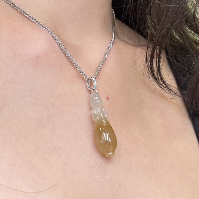 18K金真鑽冰種紅翡水瓶吊墜AP1