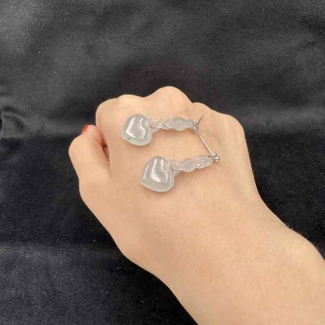 18K金真鑽冰種白翡環環相扣愛心耳環AP1