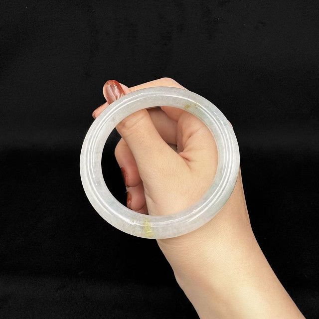 冰糯種飄黃翡圓骨手鐲M3