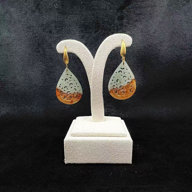 18K金紅翡鏤雕花耳環M3