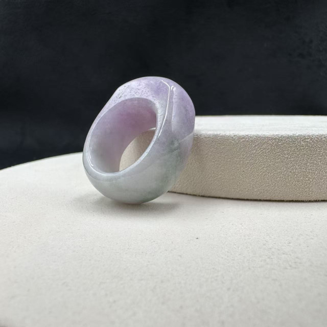 糯種春彩玉戒指M1