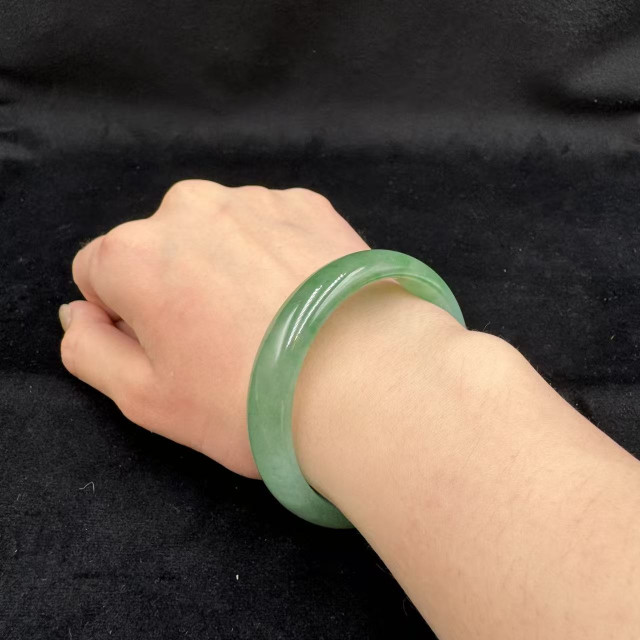 冰糯翡翠滿綠手鐲 M1