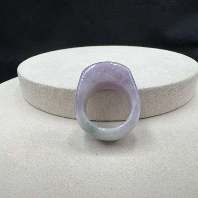 糯種春彩玉戒指M1