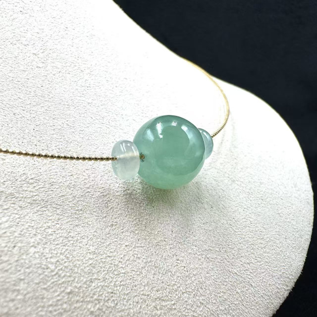 18K金冰種翠綠圓珠造型項鍊M1