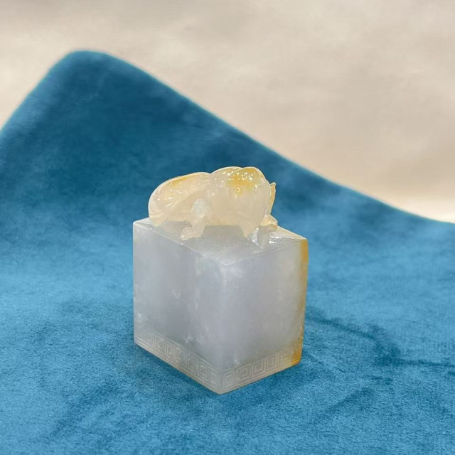 冰種黃翡蜜蜂鈕頭印章