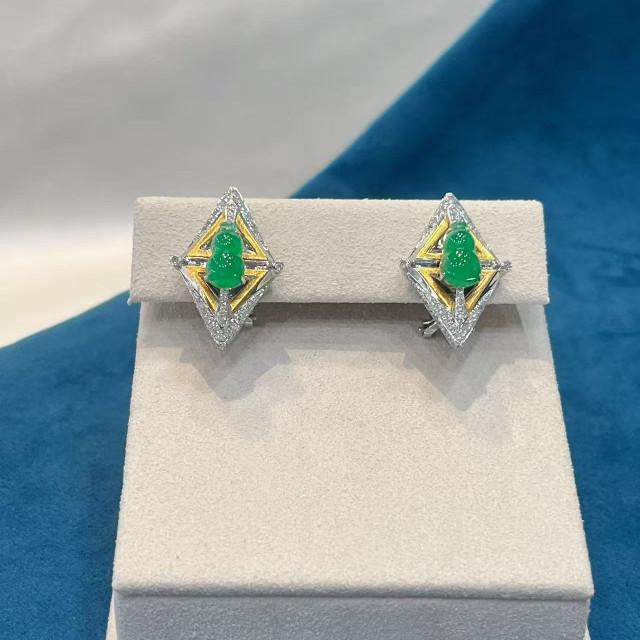 18K翡翠造型耳環